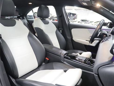 Used 2022 Mercedes-Benz A 220 4MATIC image 13