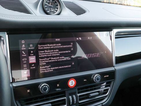 Certified 2026 Porsche Macan AWD/4WD image 50