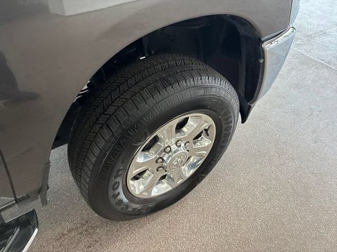 Certified 2025 RAM 2500 Big Horn AWD/4WD image 30