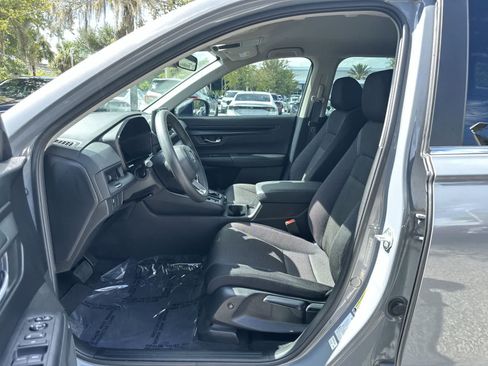 Used 2024 Honda CR-V LX image 2