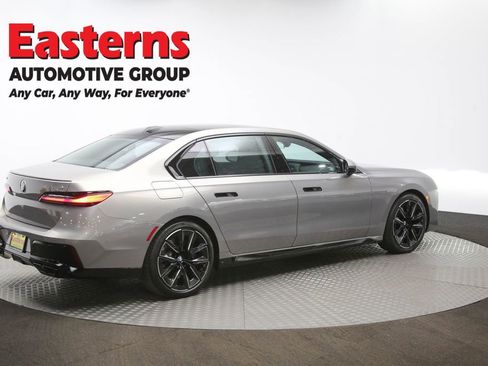 Used 2023 BMW 760i xDrive w/ Executive Package AWD/4WD image 46