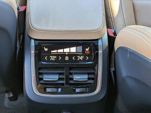 Used 2025 Volvo XC90 T8 Ultra w/ Protection Package Premier image 15