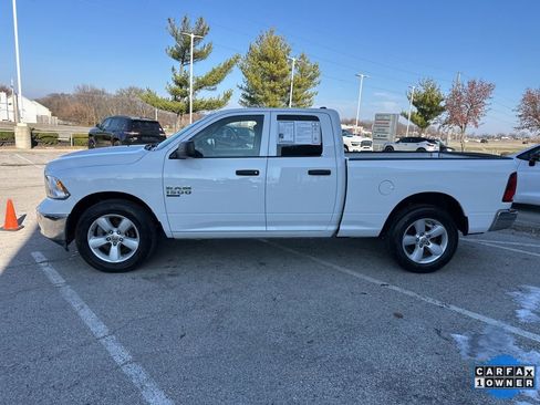 Used 2024 RAM 1500 Classic SLT AWD/4WD image 17