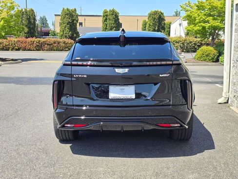 New 2026 Cadillac Lyriq V AWD/4WD image 5