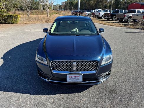 Used 2017 Lincoln Continental Reserve w/ Technology Package image 2