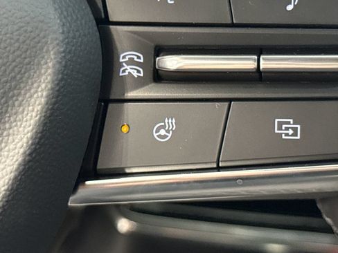 New 2026 Chevrolet Equinox LT w/ Safety and Technology Package FWD image 4