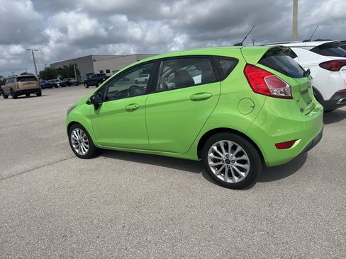 Used 2014 Ford Fiesta SE w/ Equipment Group 201A FWD image 8