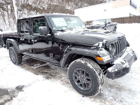 New 2026 Jeep Gladiator Sport AWD/4WD image 9