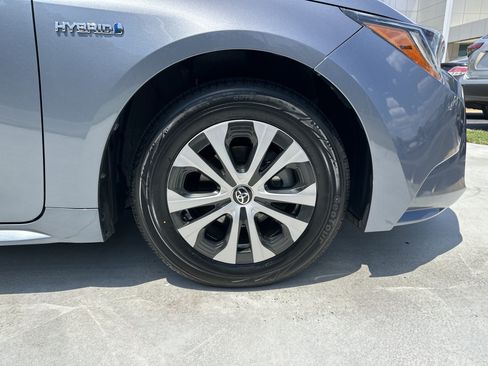 Used 2021 Toyota Corolla LE FWD image 13
