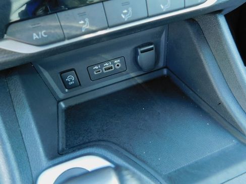 Used 2024 Nissan Sentra SV image 29