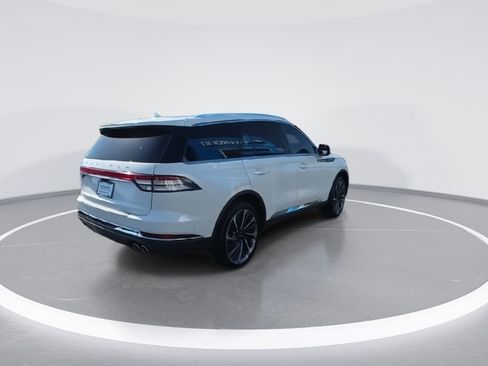 Used 2021 Lincoln Aviator Reserve w/ Equipment Group 201A AWD/4WD image 8