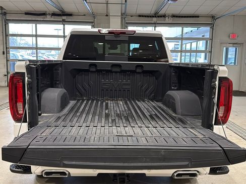 Used 2025 GMC Sierra 1500 Denali Ultimate image 17