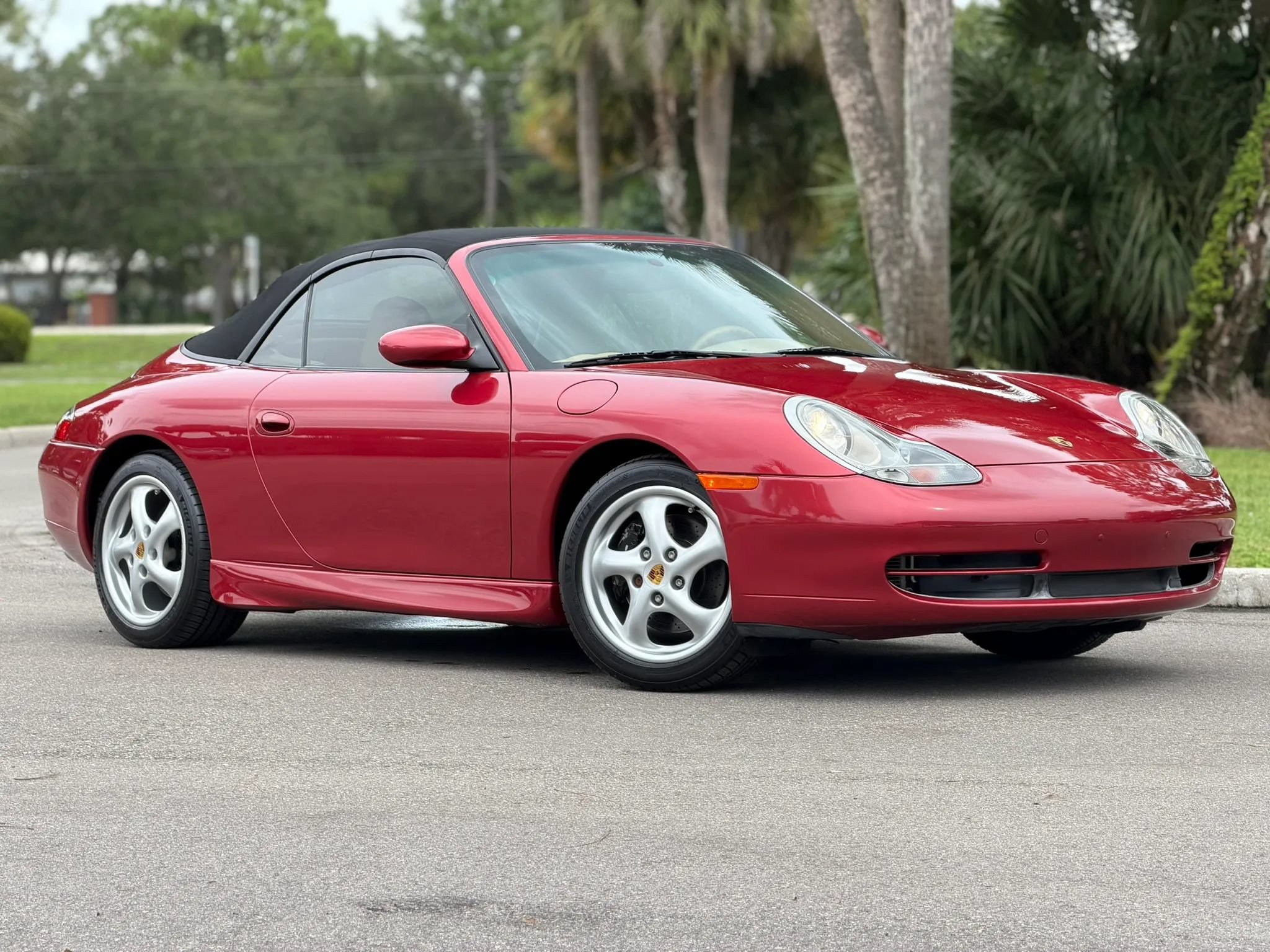 Used 2001 Porsche 911 Cabriolet image 10