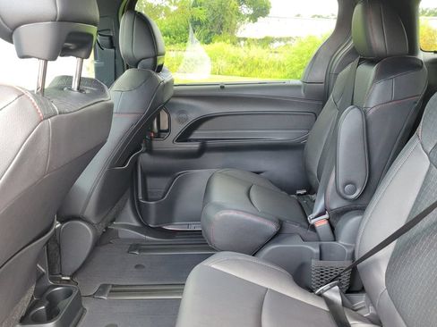 New 2026 Toyota Sienna XSE FWD image 24