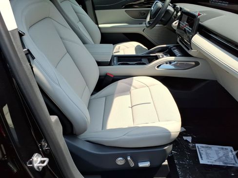 New 2026 Lincoln Nautilus Premier AWD/4WD image 8