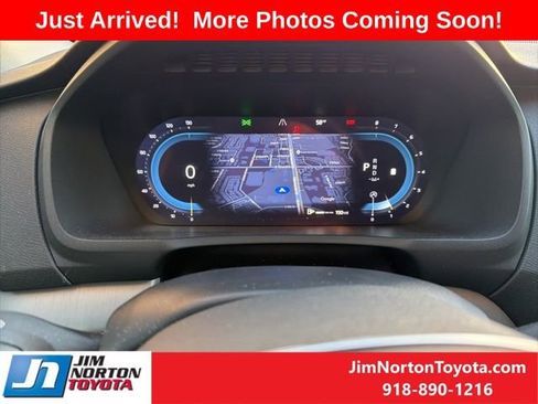 Used 2023 Volvo XC90 B5 Core w/ Protection Package Premier image 11