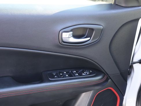 Used 2018 Jeep Compass Trailhawk w/ Leather Interior Group image 29