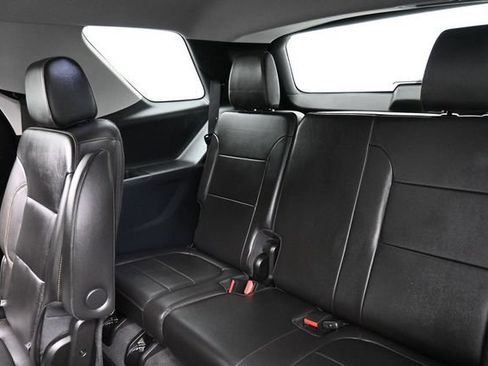 Used 2020 Chevrolet Traverse LT w/ LT Premium Package FWD image 21