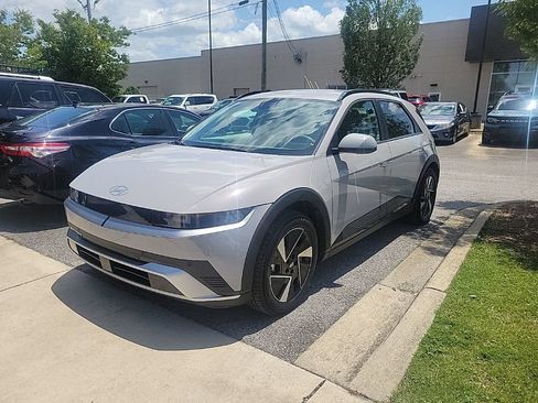 Used 2025 Hyundai Ioniq 5 SEL RWD image 1