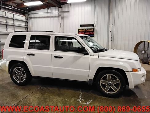 Used 2009 Jeep Patriot Sport AWD/4WD image 2