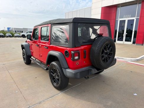 Used 2018 Jeep Wrangler Unlimited Sport AWD/4WD image 3
