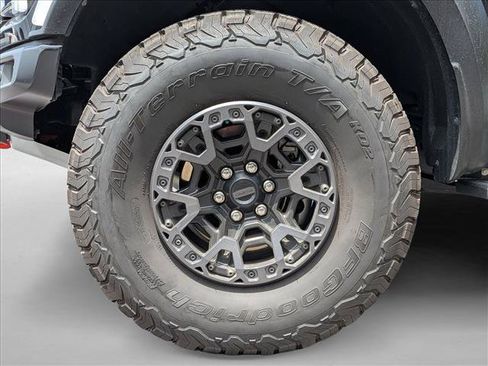Used 2025 Ford F150 Raptor w/ Equipment Group 803A Raptor R AWD/4WD image 18