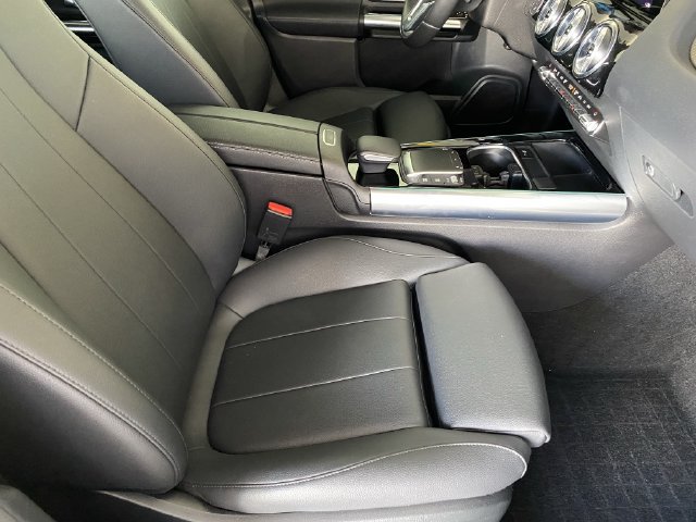 Used 2022 Mercedes-Benz GLA 250 4MATIC image 10