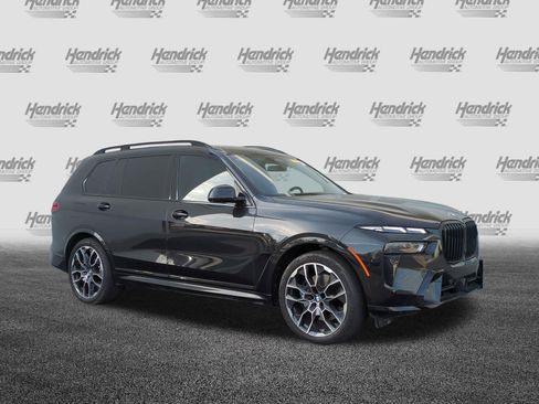 Certified 2024 BMW X7 xDrive40i w/ M Sport Package image 2