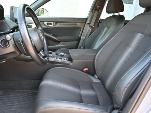 Used 2023 Honda Civic Sport image 12