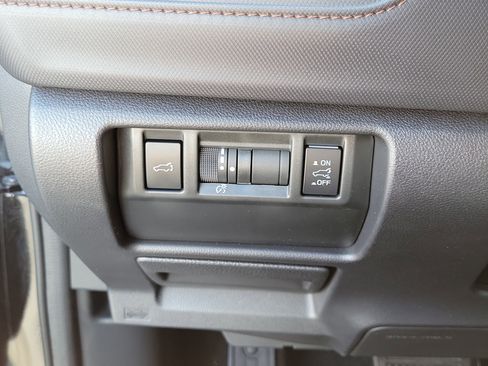 Used 2025 Subaru Forester Touring AWD/4WD image 29