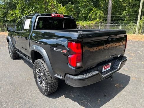 Used 2024 Chevrolet Colorado ZR2 w/ ZR2 Convenience Package III AWD/4WD image 3