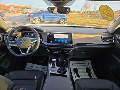 Used 2025 Volkswagen Atlas SEL image 3