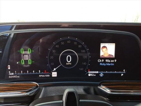 Used 2023 Cadillac Escalade Premium Luxury image 28