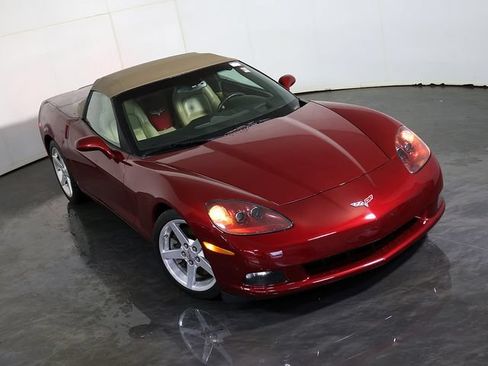 Used 2006 Chevrolet Corvette Convertible w/ Preferred Equipment Group RWD image 7