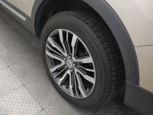 Used 2017 Ford Explorer Platinum AWD/4WD image 31