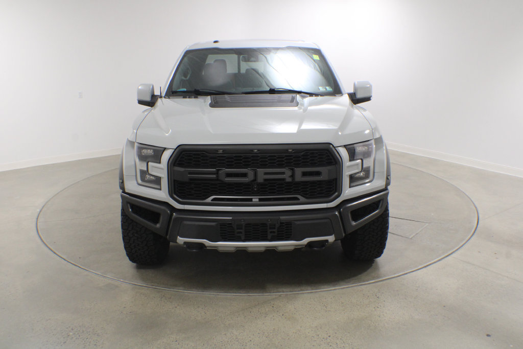 Used 2017 Ford F150 Raptor w/ Equipment Group 802A Luxury AWD/4WD image 2
