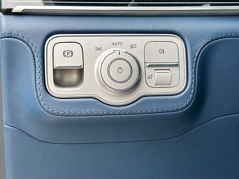 Used 2025 Mercedes-Benz Maybach GLS 600 4MATIC image 10