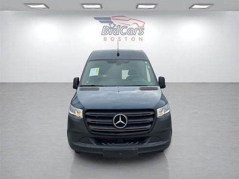Used 2019 Mercedes-Benz Sprinter 144 Cargo image 2