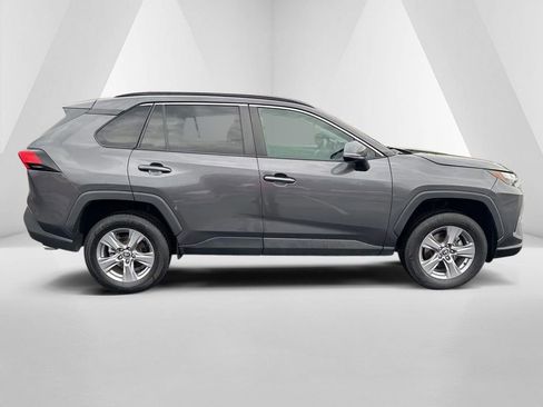 Used 2022 Toyota RAV4 XLE image 7