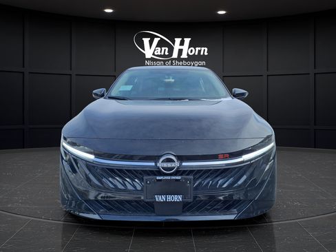 New 2026 Nissan Sentra SR w/ SR Premium Package FWD image 8