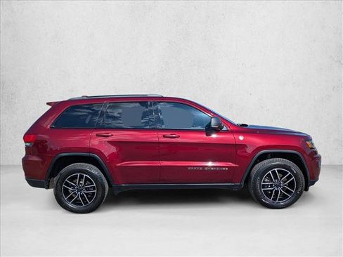 Used 2019 Jeep Grand Cherokee Trailhawk AWD/4WD image 4