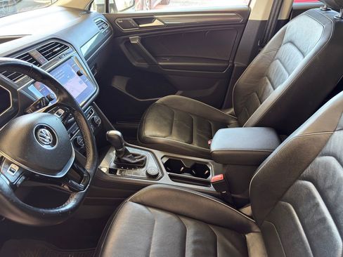 Used 2019 Volkswagen Tiguan SEL Premium image 12