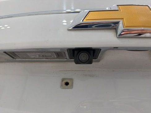 Used 2017 Chevrolet Equinox LT w/ Convenience Package FWD image 8