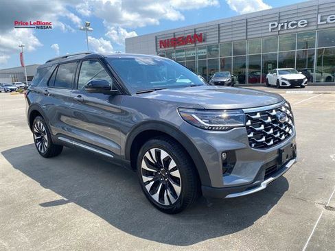 Used 2025 Ford Explorer Platinum w/ LUX Leather Package AWD/4WD image 1