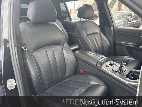 Used 2022 BMW X7 xDrive40i w/ M Sport Package image 14