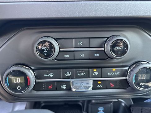 New 2025 Ford Bronco Big Bend w/ Black Diamond Package AWD/4WD image 19