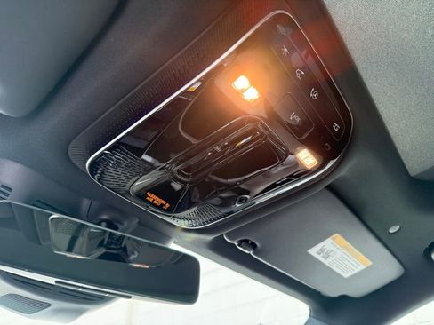 Used 2026 Mercedes-Benz GLC 300 4MATIC image 32