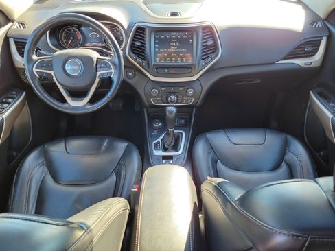 Used 2018 Jeep Cherokee Limited image 15