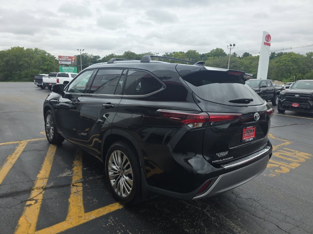 Used 2026 Toyota Highlander Platinum AWD/4WD image 7