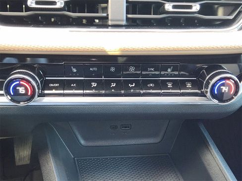 New 2026 Chevrolet Equinox ACTIV w/ LPO, Floor Liner Package image 14